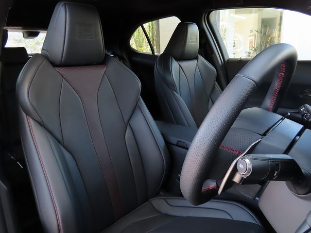 TOYOTA LEXUS UX300H 2025 Image 31