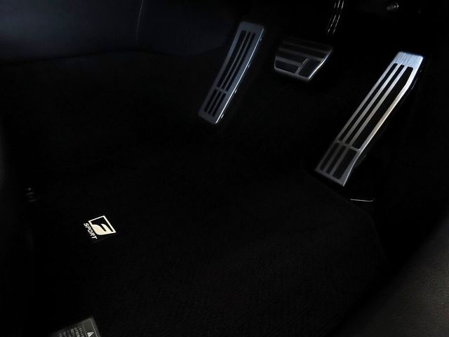 TOYOTA LEXUS UX300H 2025 Image 31