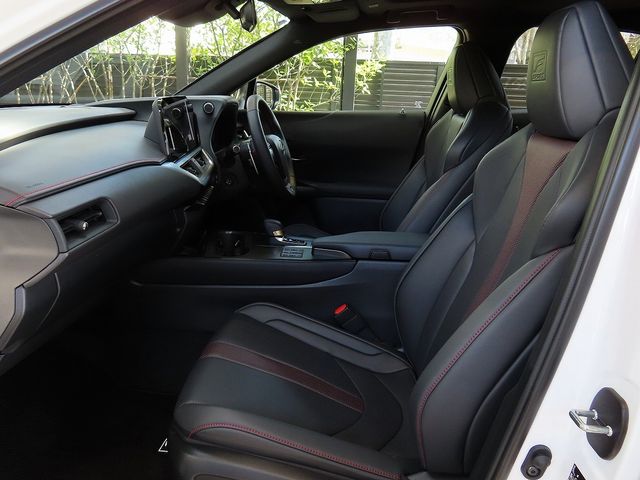 TOYOTA LEXUS UX300H 2025 Image 31