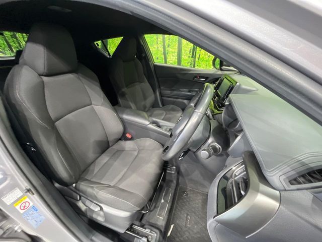 TOYOTA C-HR 2017 Image 31