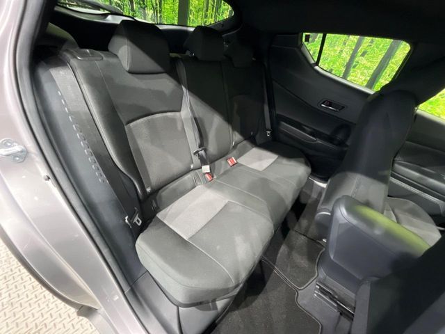 TOYOTA C-HR 2017 Image 31