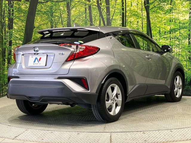 TOYOTA C-HR 2017 Image 31