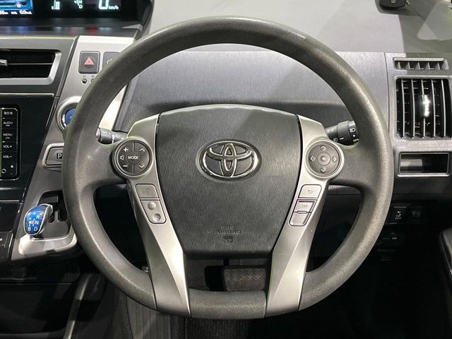 TOYOTA PRIUS ALPHA 2015 Image 31