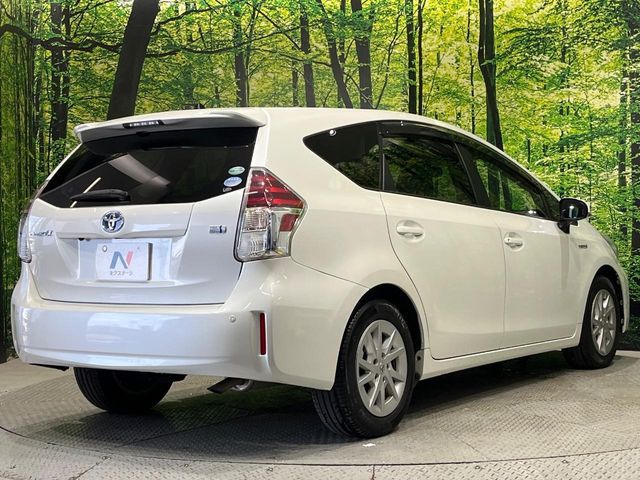 TOYOTA PRIUS ALPHA 2015 Image 31