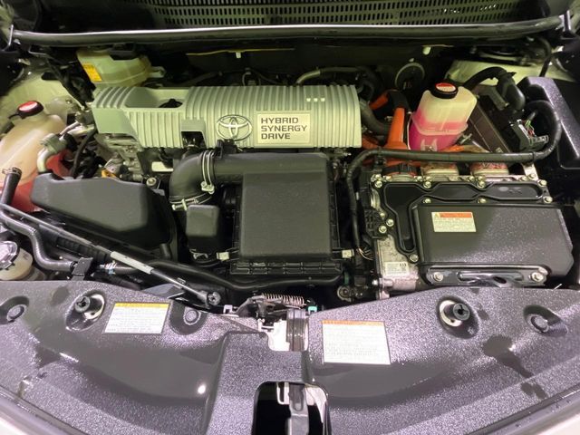 TOYOTA PRIUS ALPHA 2015 Image 31