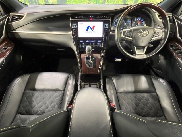 TOYOTA HARRIER HYBRID 2015 Image 31