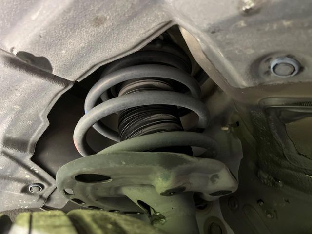 TOYOTA HARRIER HYBRID 2015 Image 31