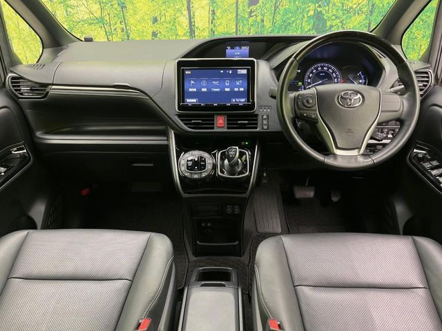 TOYOTA ESQUIRE HYBRID 2018 Image 31