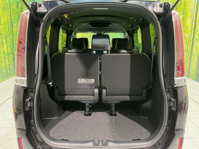 TOYOTA ESQUIRE HYBRID 2018 Image 31