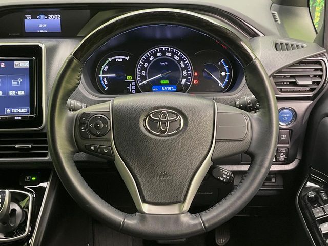 TOYOTA ESQUIRE HYBRID 2018 Image 31