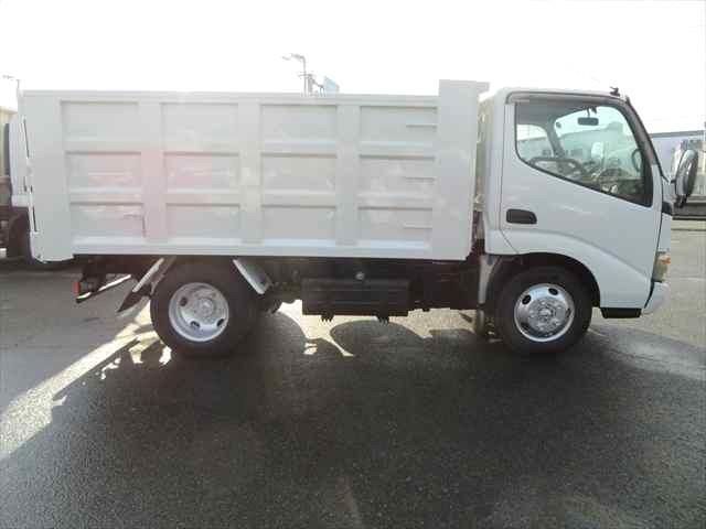 HINO DUTRO 2008 Image 31