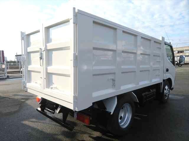 HINO DUTRO 2008 Image 31