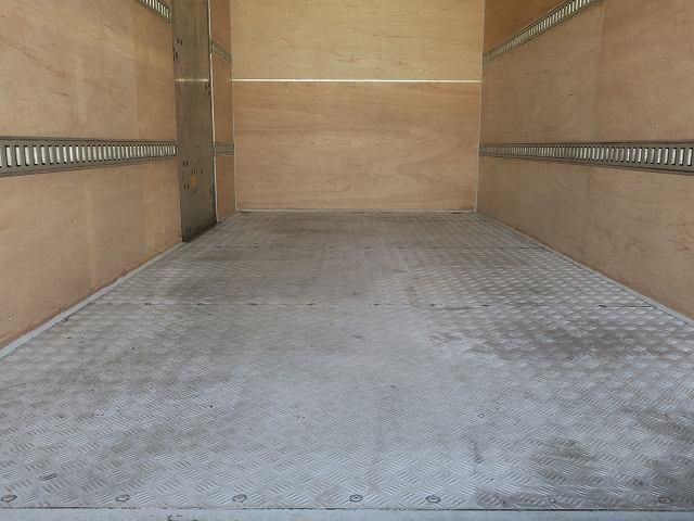 ISUZU ELF 2018 Image 31