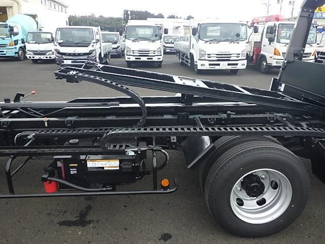 MITSUBISHI CANTER 2025 Image 31