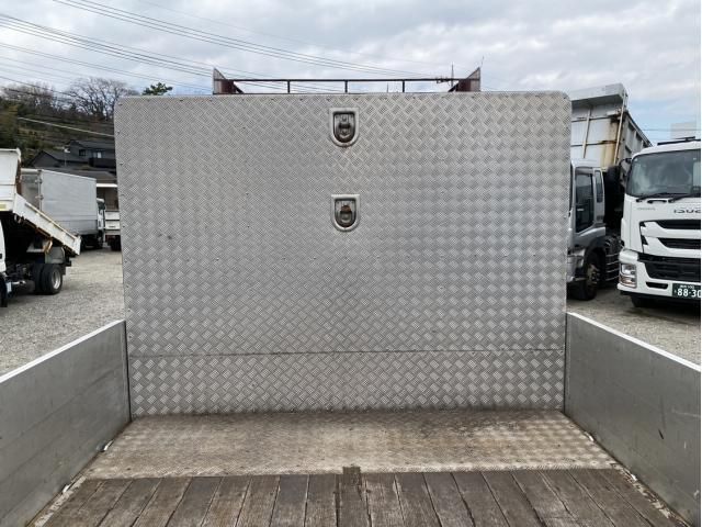 MITSUBISHI FUSOU FIGHTER 2011 Image 31