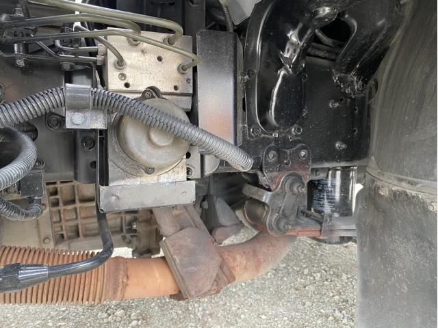 MITSUBISHI FUSOU FIGHTER 2011 Image 31