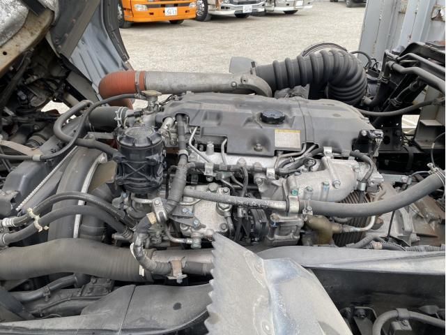 MITSUBISHI FUSOU FIGHTER 2011 Image 31