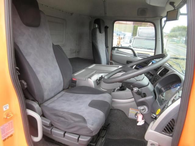 NISSAN DIESEL QUON 2013 Image 31