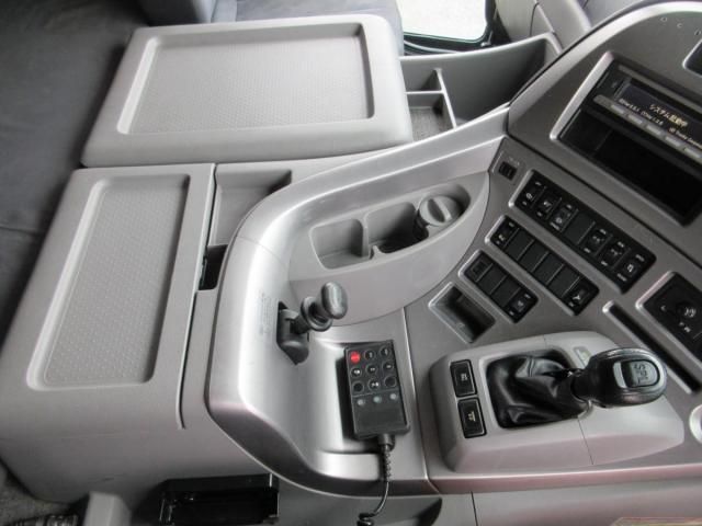 NISSAN DIESEL QUON 2013 Image 31