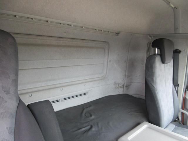 NISSAN DIESEL QUON 2013 Image 31