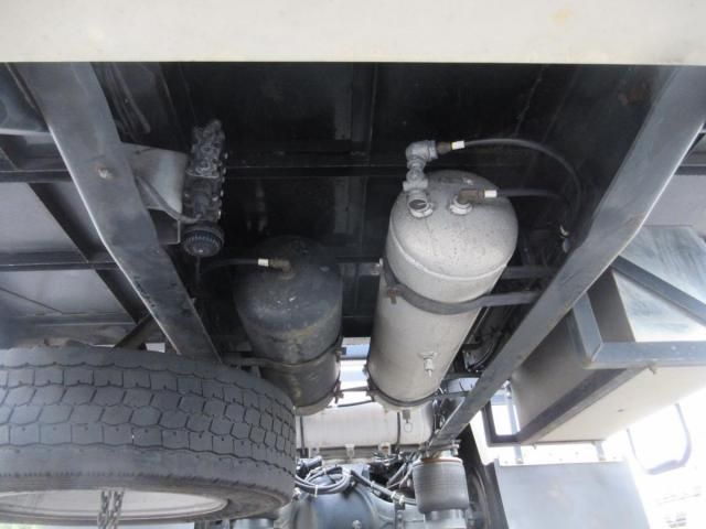 NISSAN DIESEL QUON 2013 Image 31