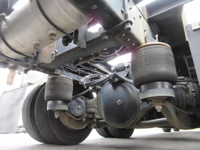 NISSAN DIESEL QUON 2013 Image 31