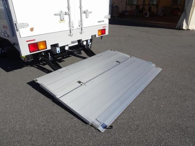 MITSUBISHI FUSOU FIGHTER 2024 Image 31