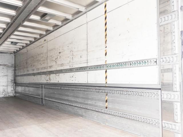 NISSAN DIESEL QUON 2013 Image 31