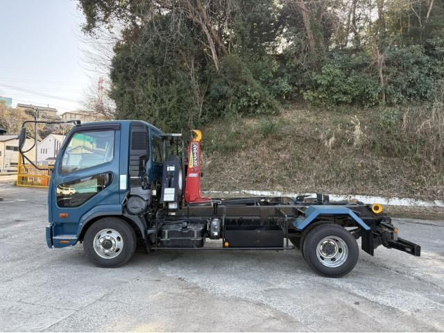 MITSUBISHI FUSOU FIGHTER 2017 Image 31