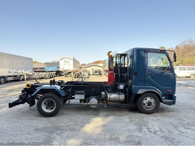 MITSUBISHI FUSOU FIGHTER 2017 Image 31