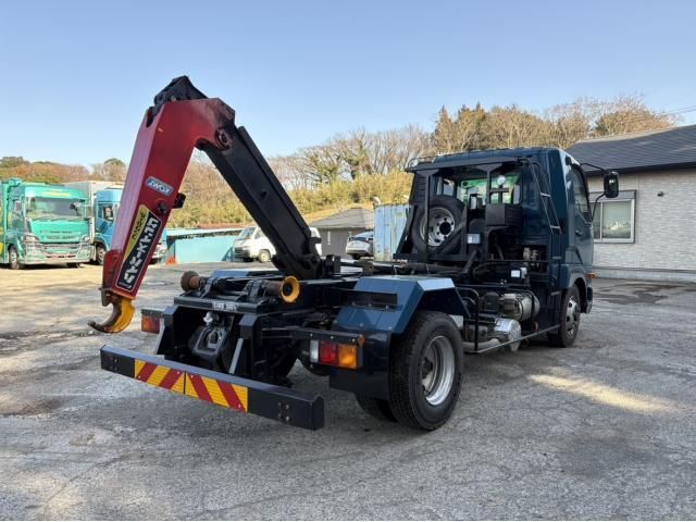 MITSUBISHI FUSOU FIGHTER 2017 Image 31