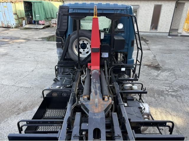 MITSUBISHI FUSOU FIGHTER 2017 Image 31