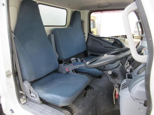 MITSUBISHI CANTER 2016 Image 31