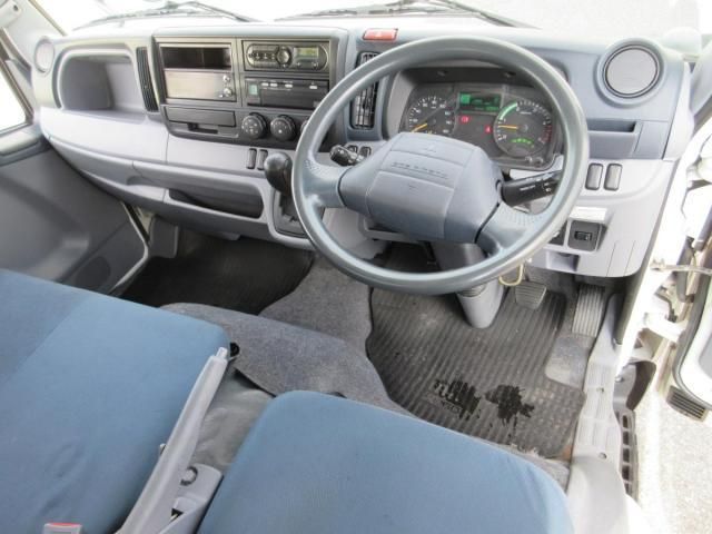 MITSUBISHI CANTER 2016 Image 31