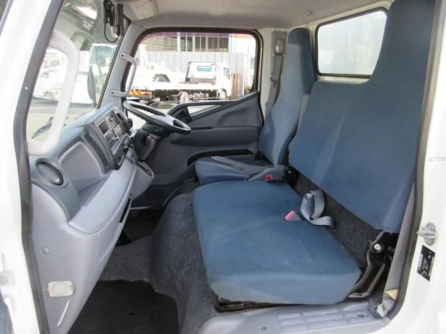MITSUBISHI CANTER 2016 Image 31