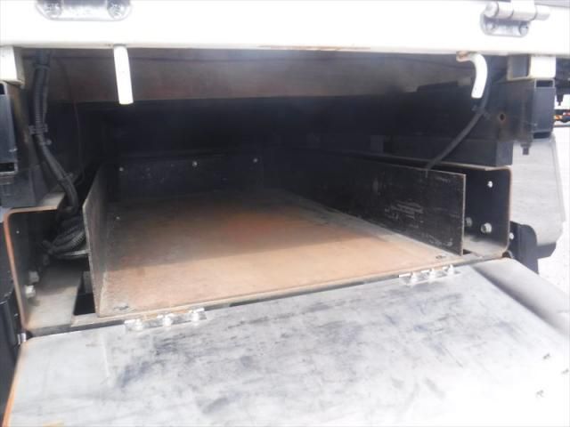 MITSUBISHI CANTER 2017 Image 31