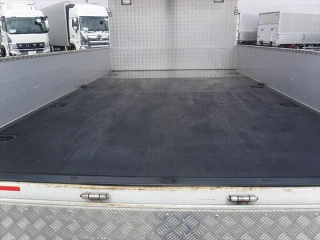 MITSUBISHI CANTER 2017 Image 31