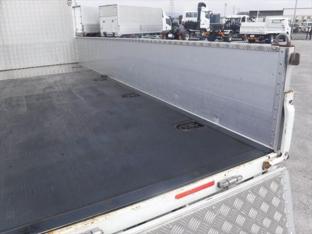 MITSUBISHI CANTER 2017 Image 31