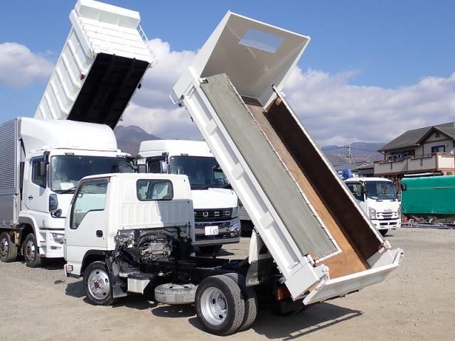 ISUZU ELF 2015 Image 31