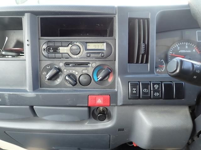 ISUZU ELF 2015 Image 31