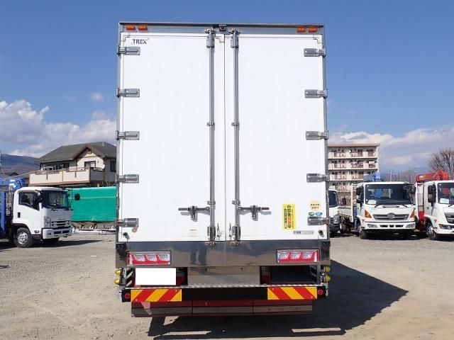 MITSUBISHI FUSOU SUPER GREAT 2018 Image 31