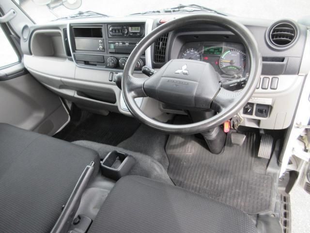 MITSUBISHI CANTER 2017 Image 31