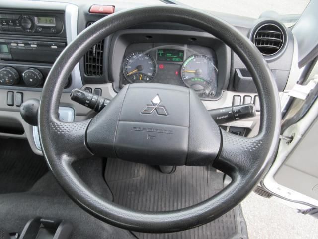 MITSUBISHI CANTER 2017 Image 31