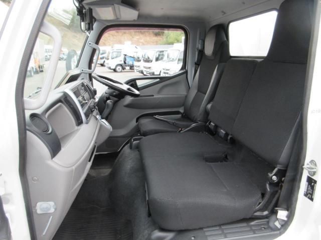 MITSUBISHI CANTER 2017 Image 31