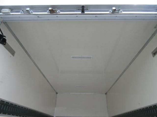 MITSUBISHI CANTER 2017 Image 31