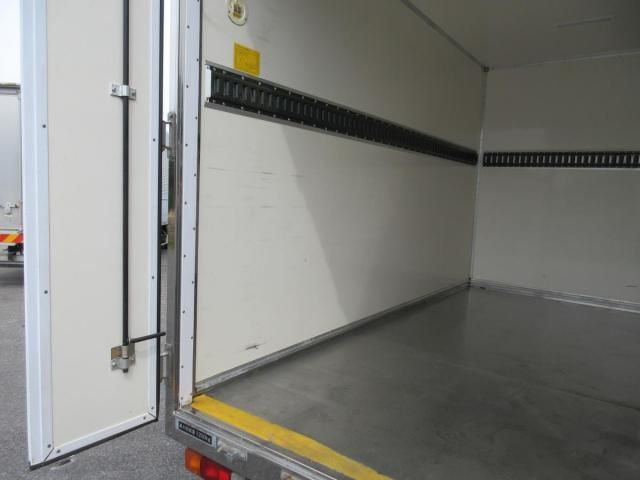 MITSUBISHI CANTER 2017 Image 31