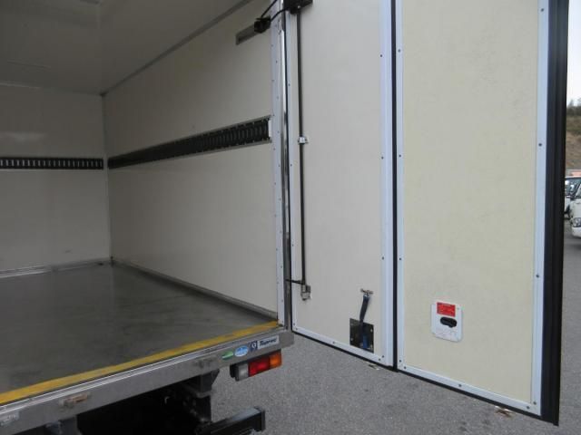 MITSUBISHI CANTER 2017 Image 31