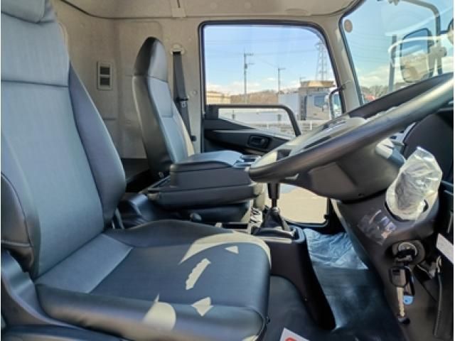 MITSUBISHI FUSOU FIGHTER 2025 Image 31