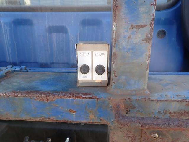 MITSUBISHI FUSOU SUPER GREAT 2017 Image 31