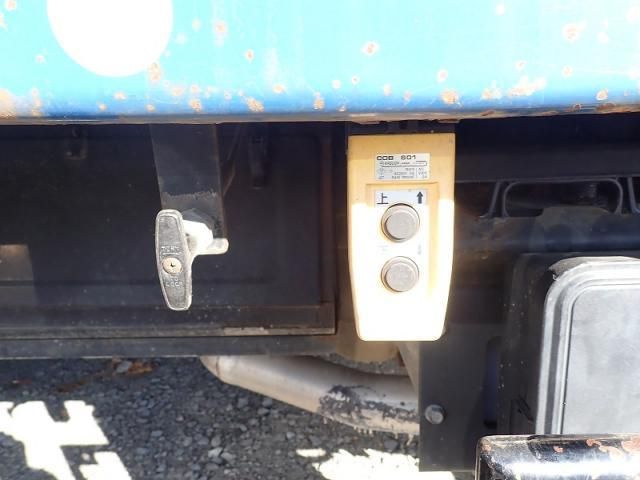 MITSUBISHI FUSOU SUPER GREAT 2017 Image 31